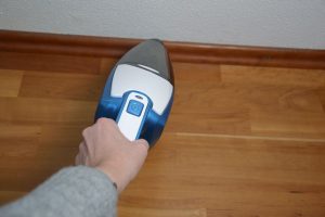 how to charge cordless handheld vacuums