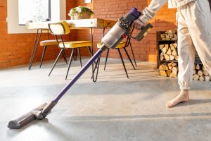 how to clean your dyson v7