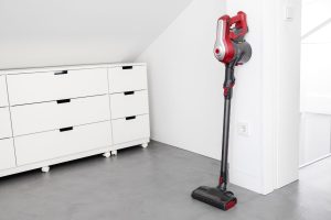 how to empty dyson v8 and other models