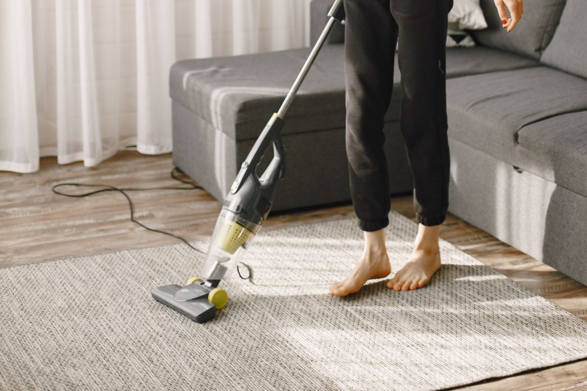How to Tell When Your Dyson Is Charging