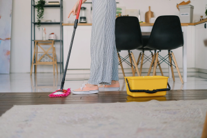 do you vacuum first then mop? efficient cleaning techniques explained